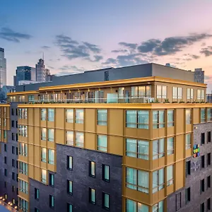 Hyatt Place East מלון