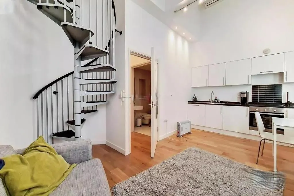Tower Hill Beautiful Apartment London United Kingdom